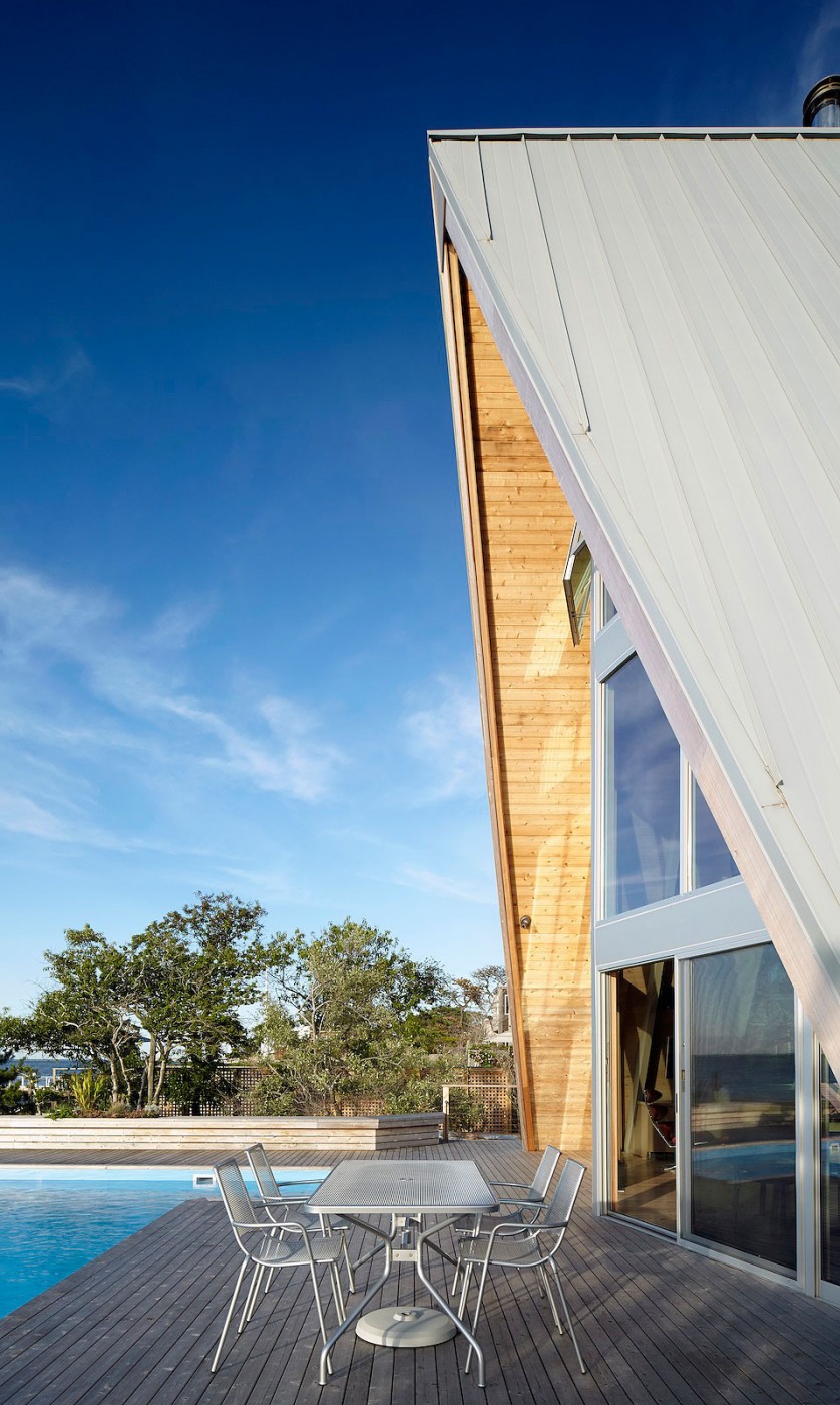 A-Frame-beach-house-outdoor-deck