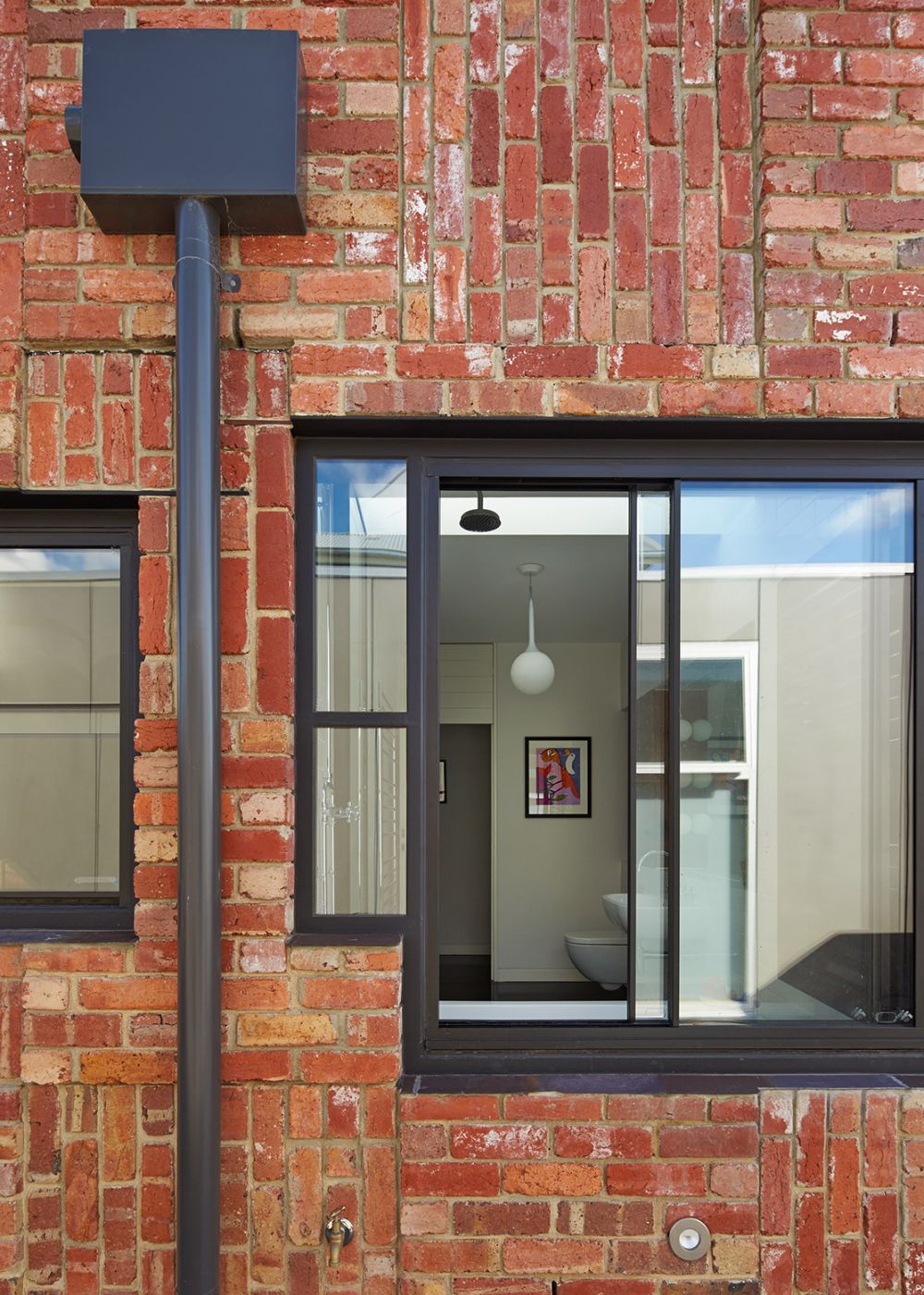 The Cubo House in Australia with Brick Facade