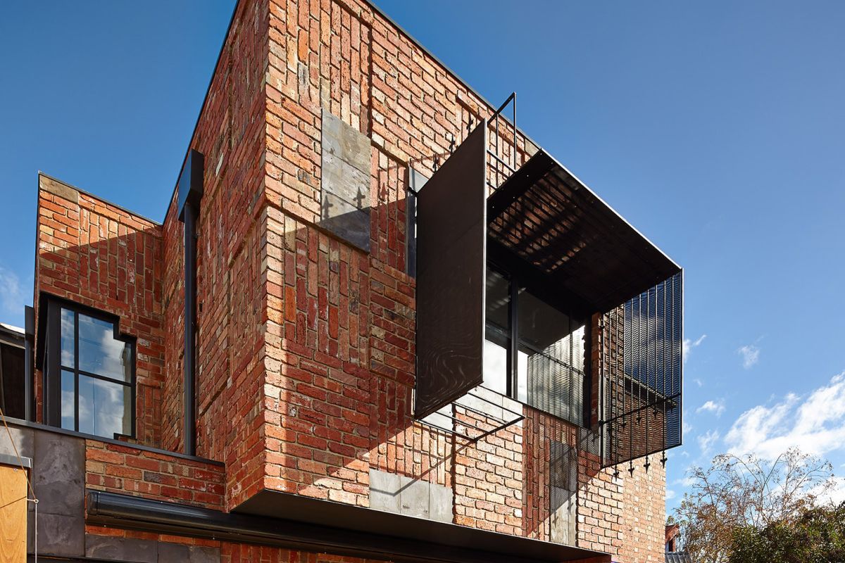 Traditional Brick Facade The Cubo House in Australia