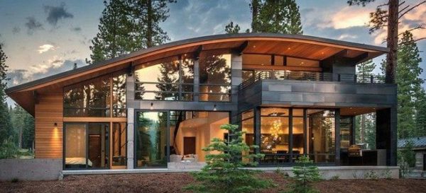 В современной архитектуре односкатные крыши могут иметь достаточно оригинальный дизайн