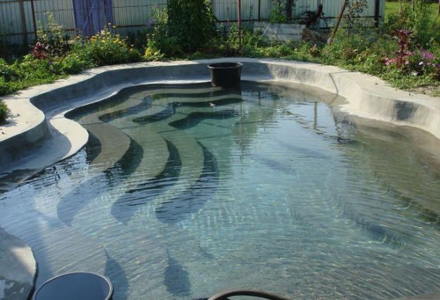 a_homebuilt_swimming_pool_thats_pretty_awesome_640_18