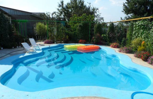 a_homebuilt_swimming_pool_thats_pretty_awesome_640_21