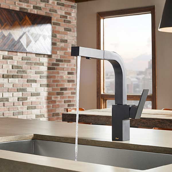 Mid-Town kitchen faucet with pull-out spray